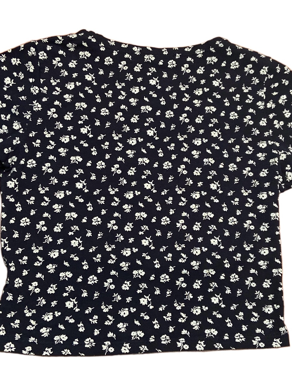 Brandy Melville Navy Floral V-Neck Cropped Top - Picture 6 of 6